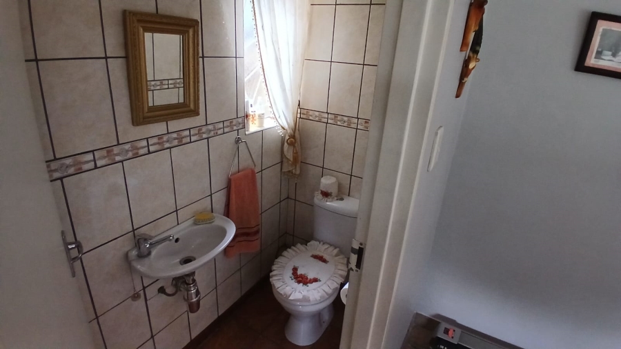 4 Bedroom Property for Sale in Universitas Free State